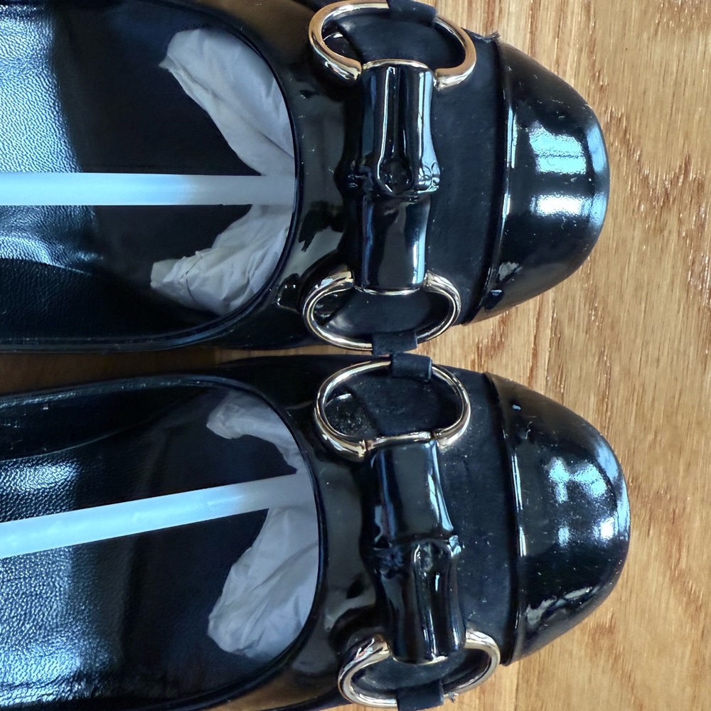 Gucci Black Patent Leather Flats with Horsebit Detail
